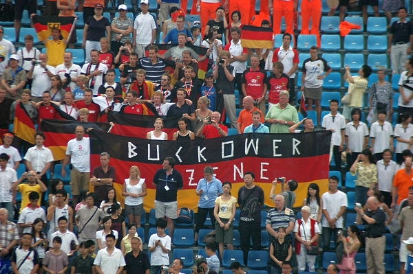Deutsche Fans im Hockeystadion - unüberhörbar. Foto: U. Meyer