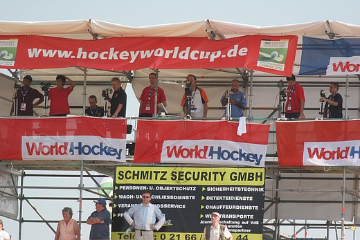 © Herbert Bohlscheid • www.sportfoto.tv und Wolfgang Quednau • www.hockeyimage.net